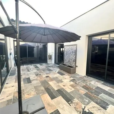 Вилла Magnifique Avec Piscine